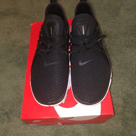 Nike Shoes - Picture 9 of 9